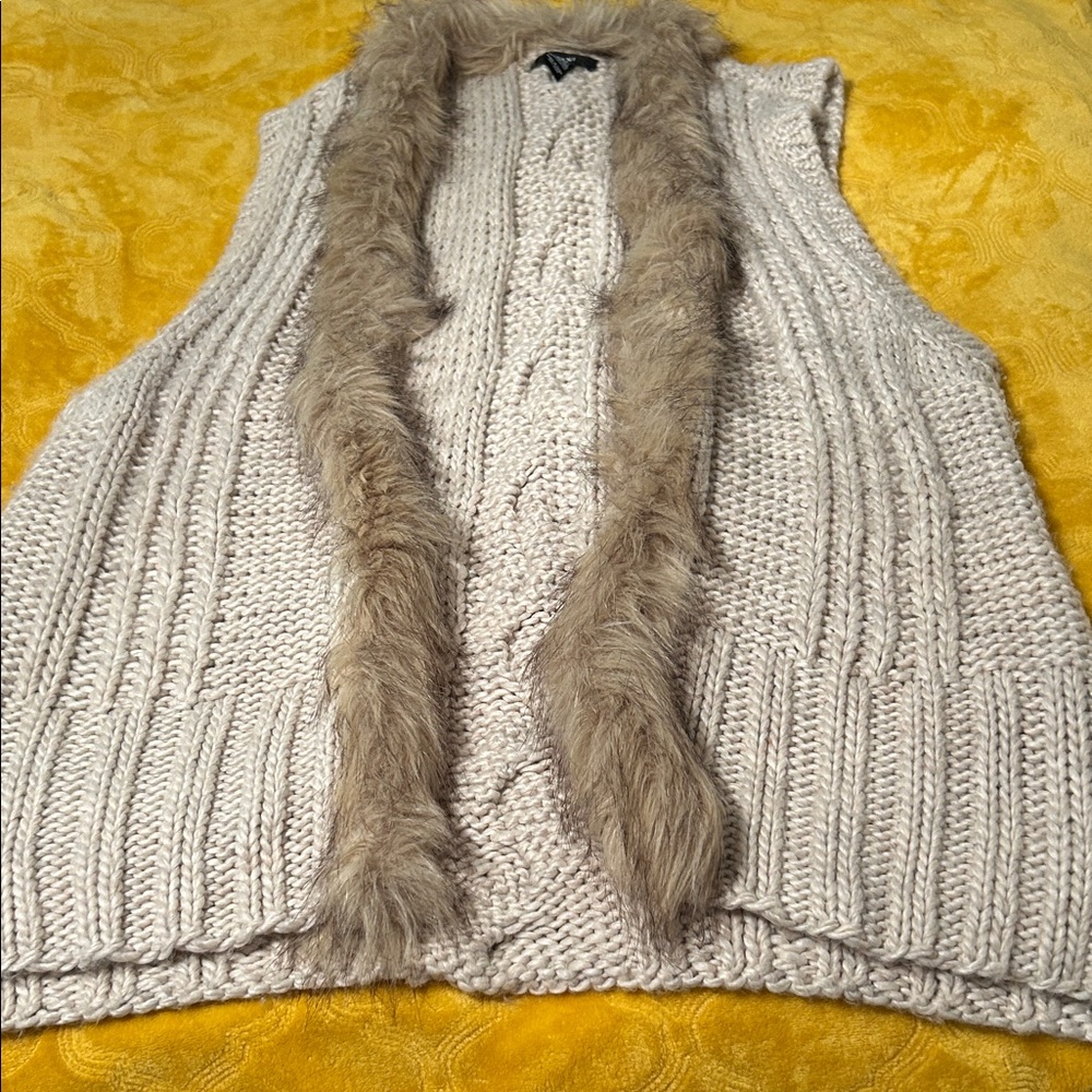 Alfani Cream Knit Cardigan vest with Faux Fur Trim